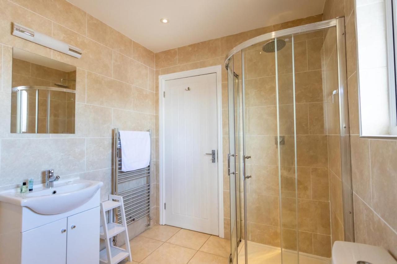Villa The Vale Golf & Country Club Bishampton Esterno foto