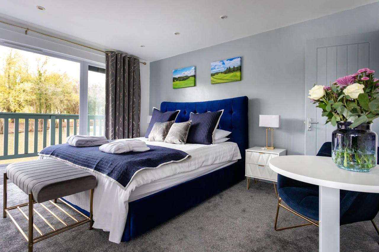 Villa The Vale Golf & Country Club Bishampton Esterno foto