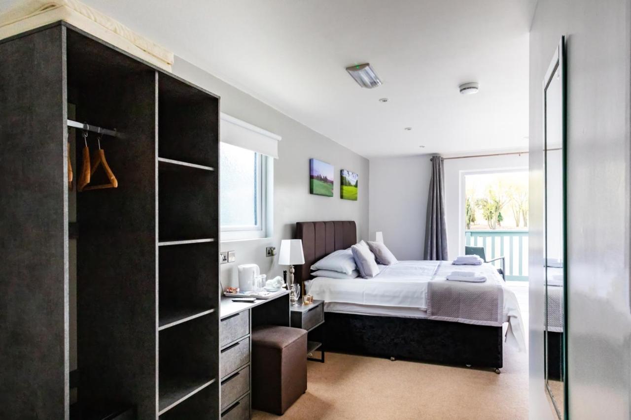 Villa The Vale Golf & Country Club Bishampton Esterno foto