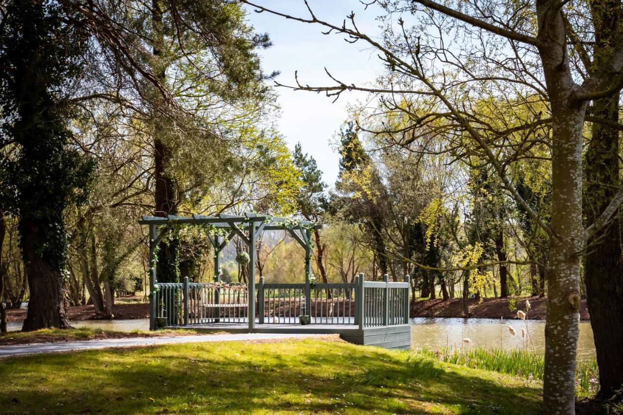 Villa The Vale Golf & Country Club Bishampton Esterno foto