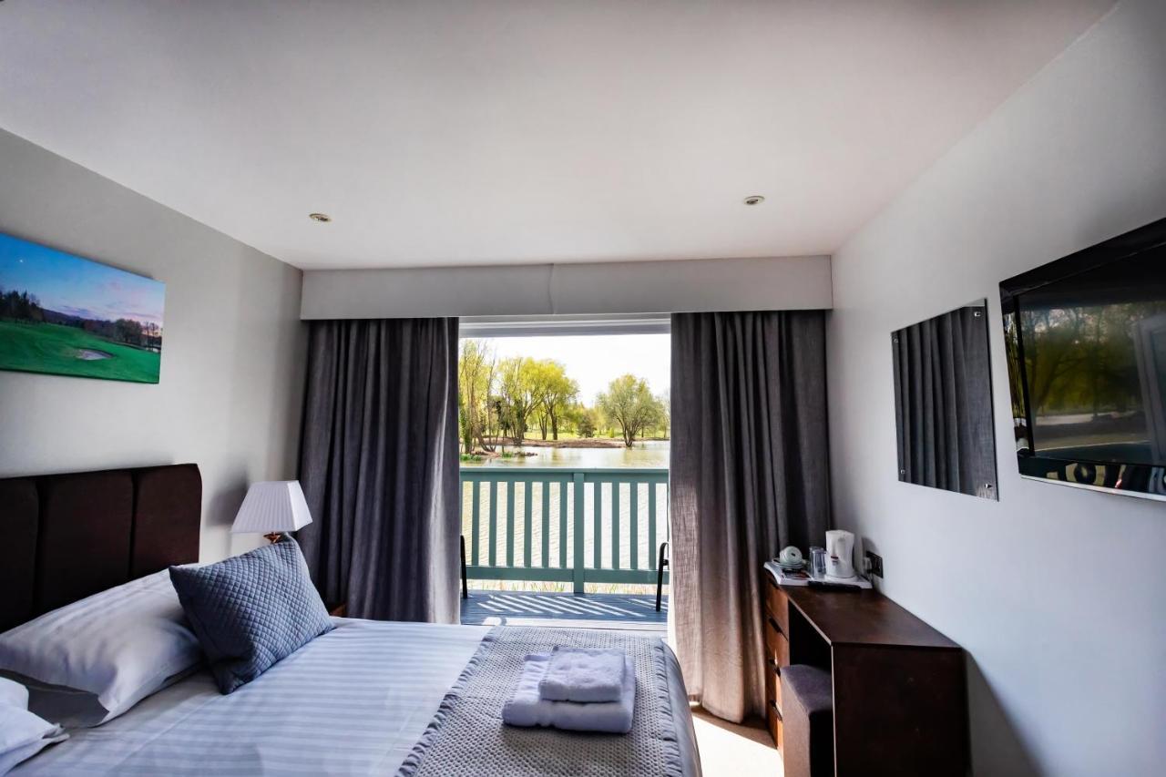Villa The Vale Golf & Country Club Bishampton Esterno foto