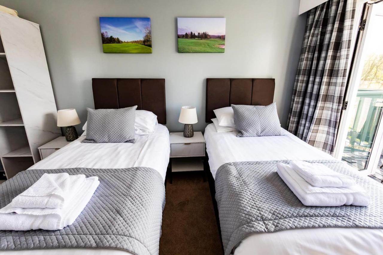 Villa The Vale Golf & Country Club Bishampton Esterno foto