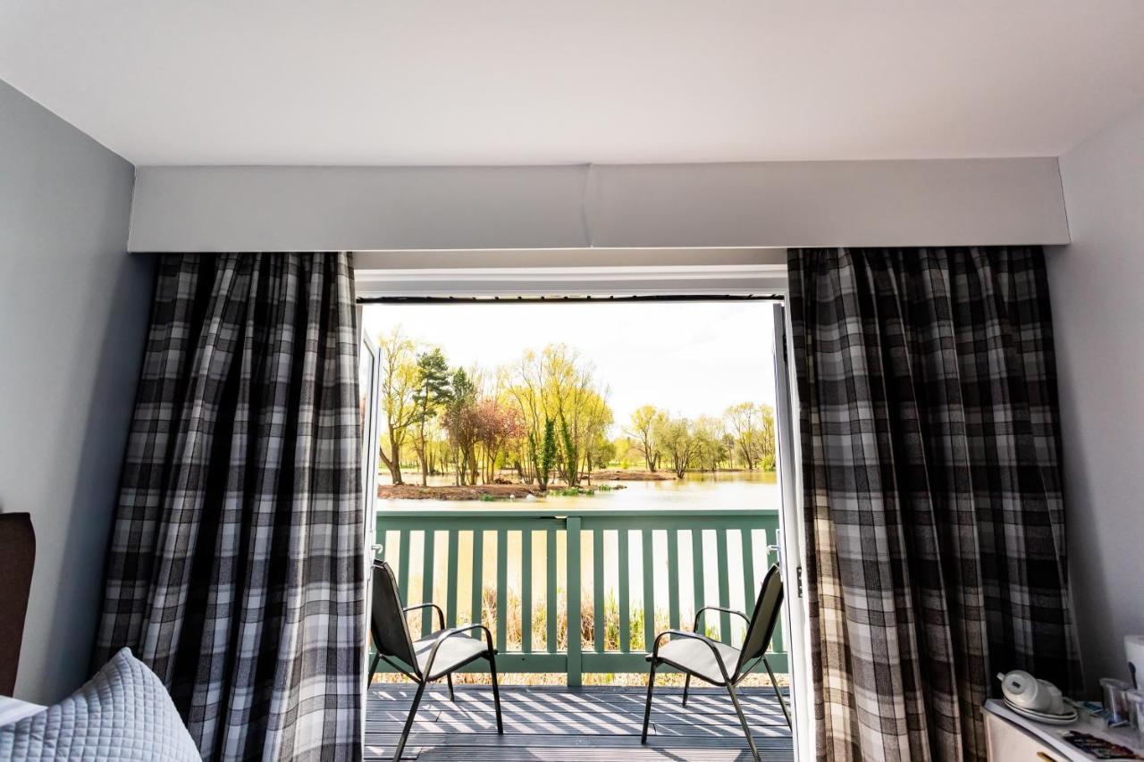 Villa The Vale Golf & Country Club Bishampton Esterno foto