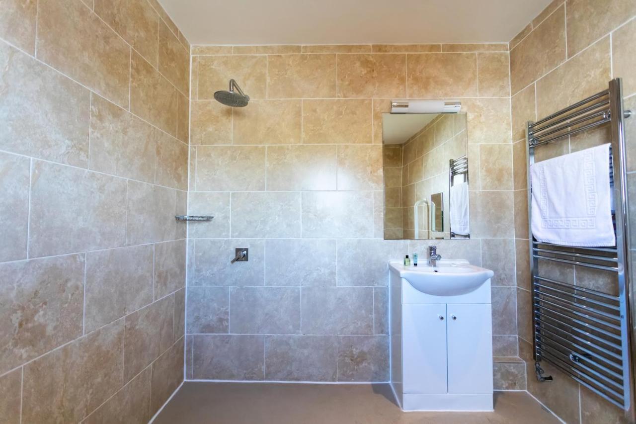 Villa The Vale Golf & Country Club Bishampton Esterno foto