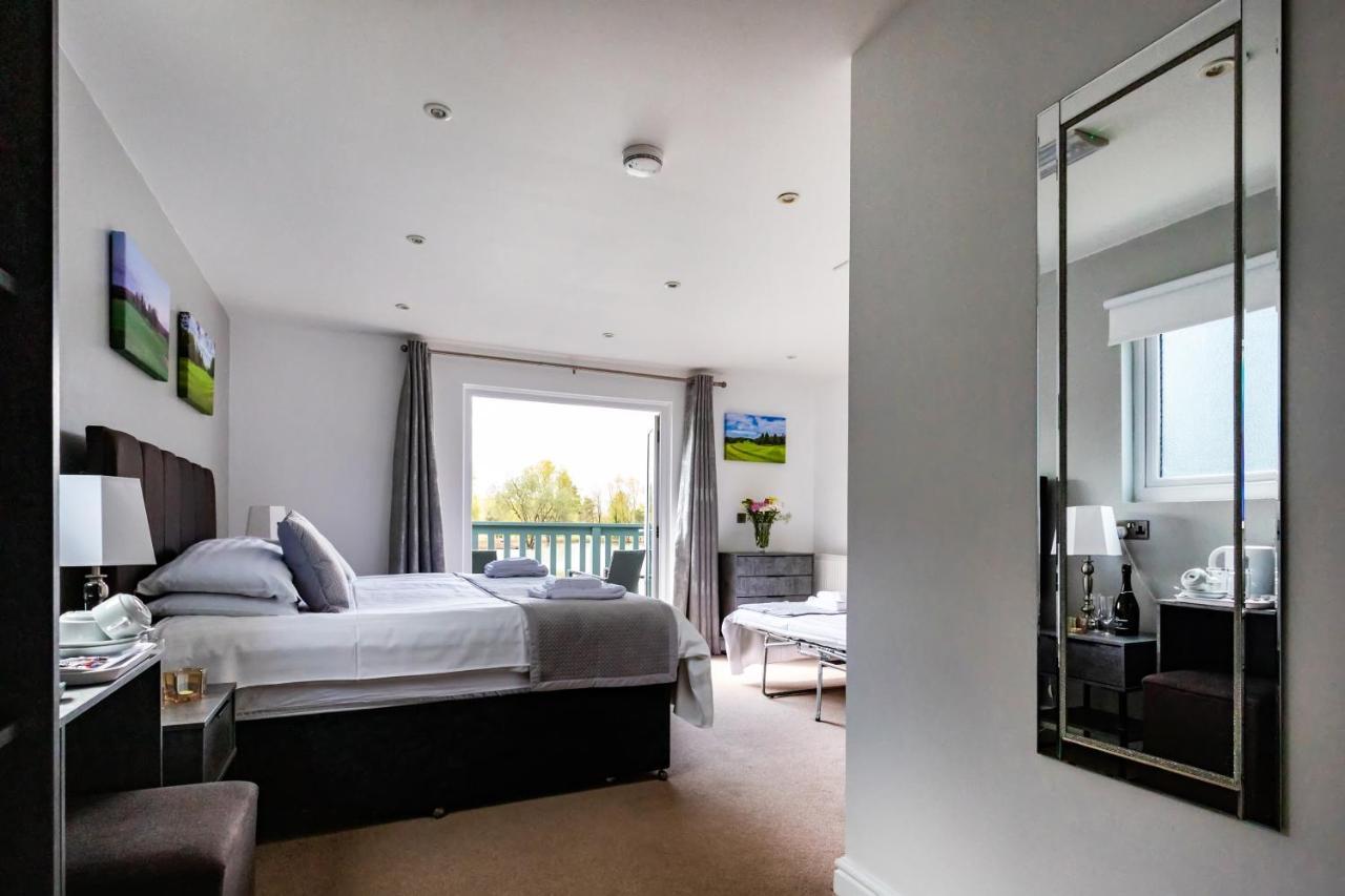 Villa The Vale Golf & Country Club Bishampton Esterno foto