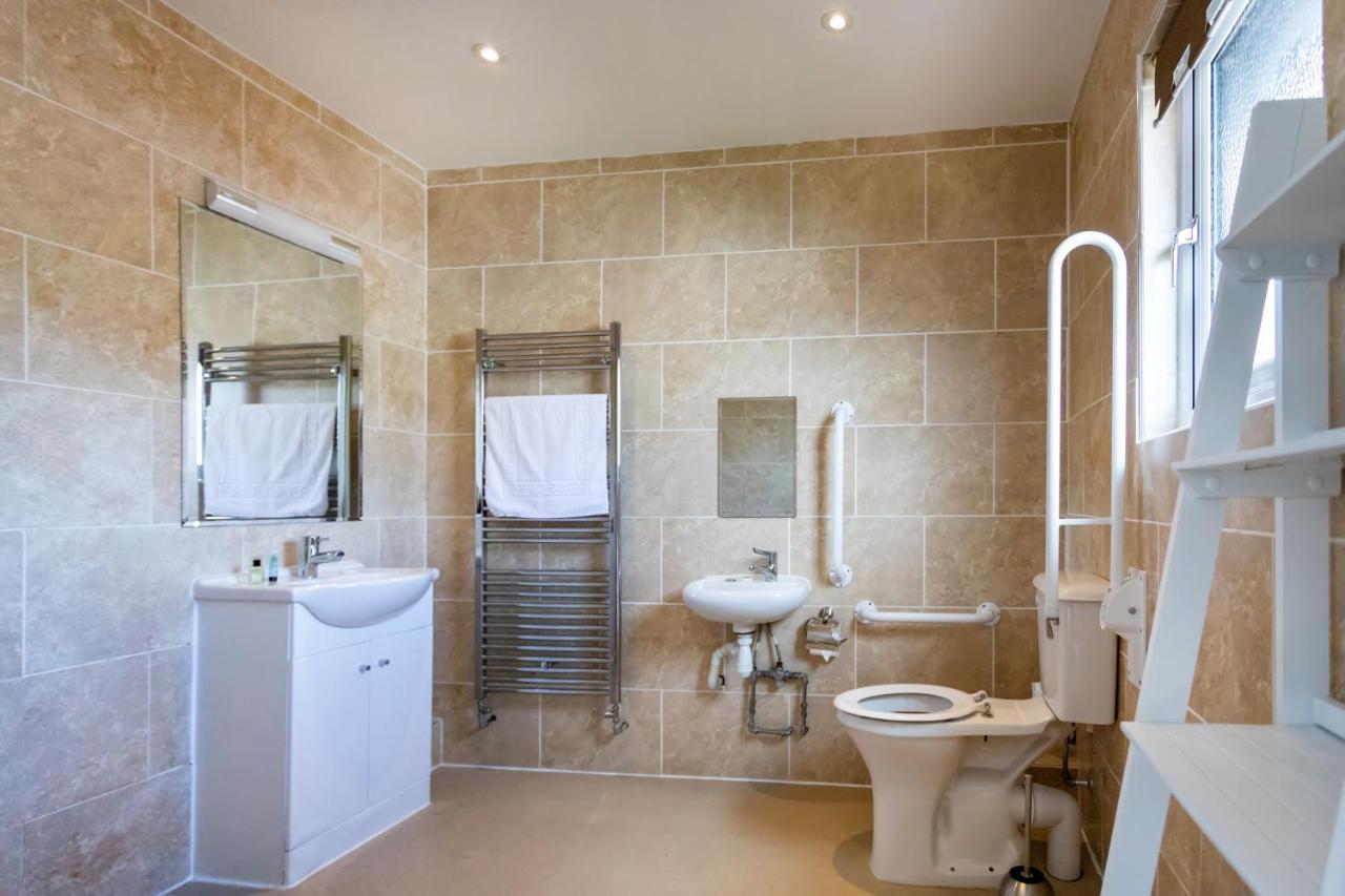 Villa The Vale Golf & Country Club Bishampton Esterno foto
