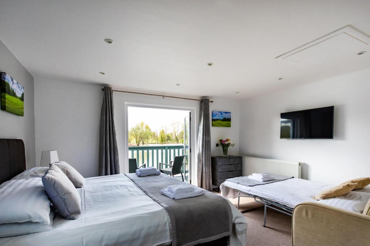 Villa The Vale Golf & Country Club Bishampton Esterno foto