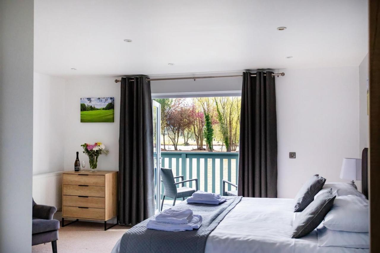 Villa The Vale Golf & Country Club Bishampton Esterno foto