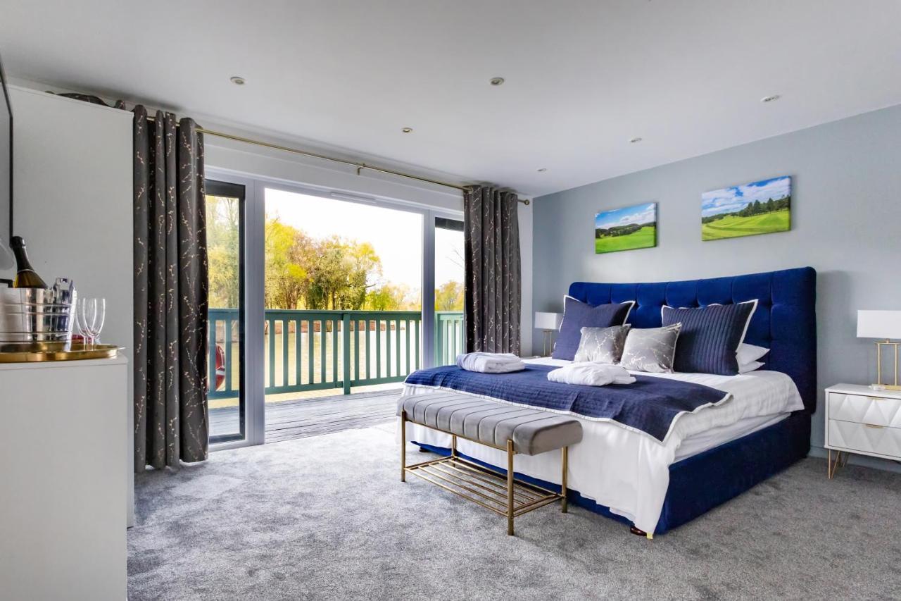Villa The Vale Golf & Country Club Bishampton Esterno foto