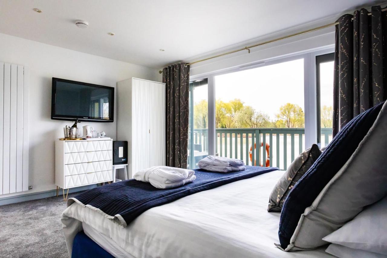 Villa The Vale Golf & Country Club Bishampton Esterno foto